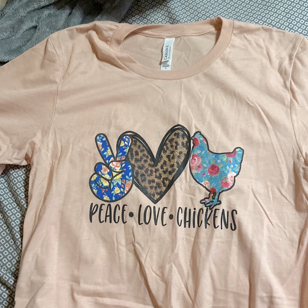 Peace•love•chickens shirt